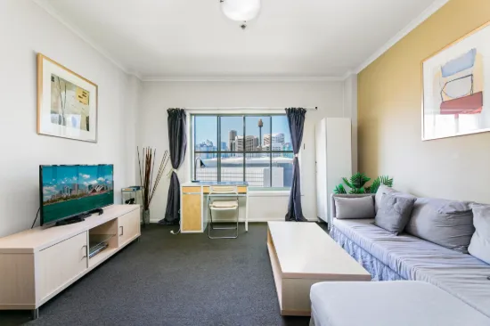 Fully Furnished 1-bedroom with Natural light in Darling Harbour