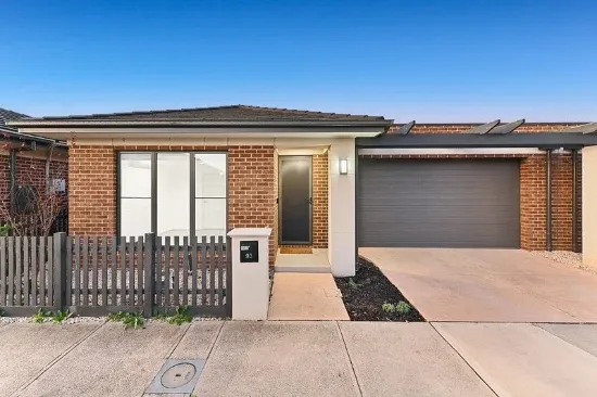 AUCTION THIS SATURDAY!!! 4-Bedrooms Nearly New!