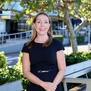 Donna Sheen - Real Estate Agent