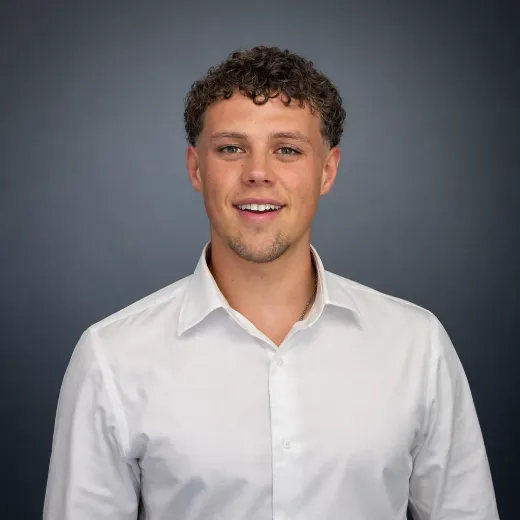 Mannix Olmos - Real Estate Agent at Louis Carr Glenhaven - Castle Hill