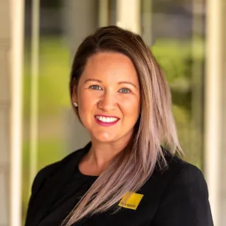Kayla Senior - Real Estate Agent