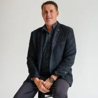 Ross Mcintosh - Real Estate Agent