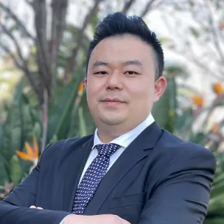 Fan Li - Real Estate Agent
