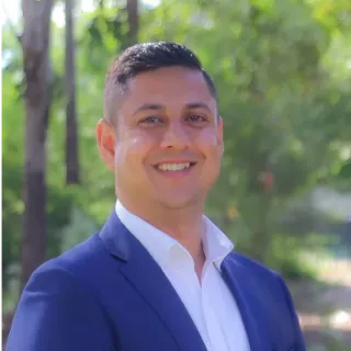 Ashish Kumar - Real Estate Agent