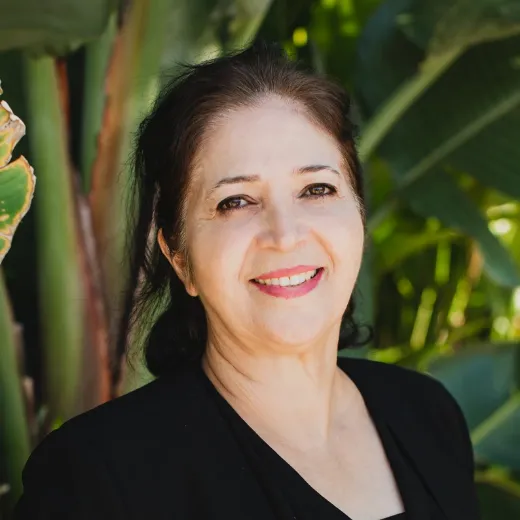 STEPHANIE PANAHI - Real Estate Agent at Ray White - Brookwater and Greater Springfield