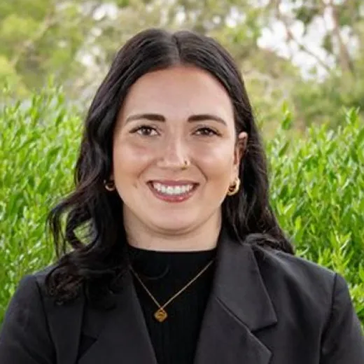 Bianca Renna - Real Estate Agent at Ray White - Melton