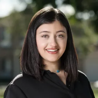 CAROLINE BAZZI - Real Estate Agent