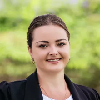 Caitlin Moore - Real Estate Agent