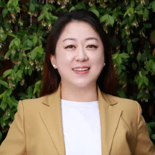 (Millie) Minwen Huang - Real Estate Agent