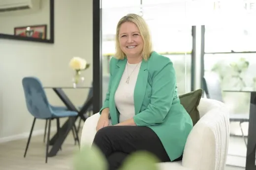 Susan (Suzy) Lyons - Real Estate Agent at Stone Real Estate - Hornsby