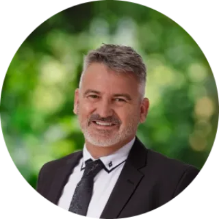 Rob  Harwood - Real Estate Agent