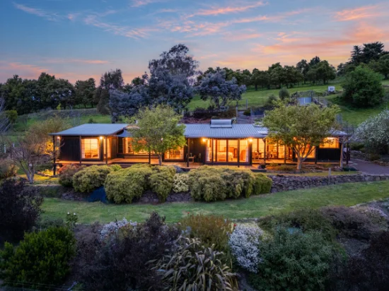 111 Cades Drive, Kingston, Tas 7050