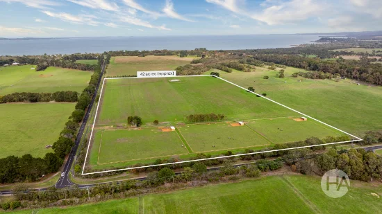 14 Lord Somers Road, Somers, Vic 3927