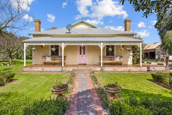157 Eramosa Road East, Somerville, Vic 3912 - For Sale