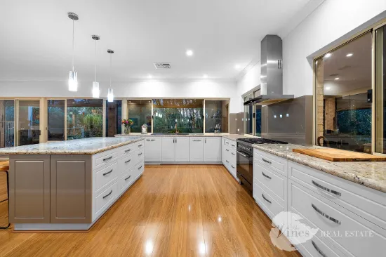 16 Barbera Lane, The Vines, WA 6069