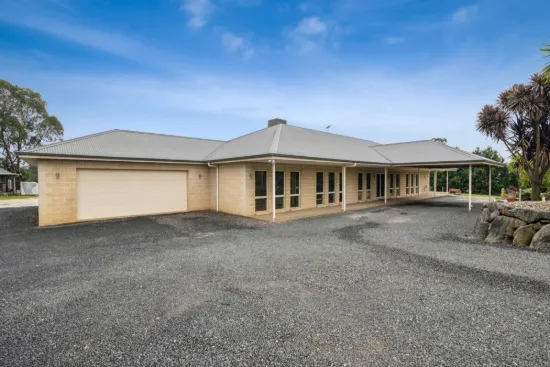 17 Mathiesons Road, Wandong, Vic 3758