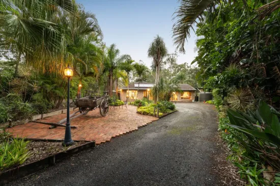 18-20 Alison Court, Buccan, Qld 4207