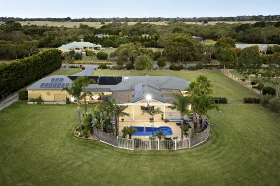 2 Benton Grange Drive, Mornington, Vic 3931