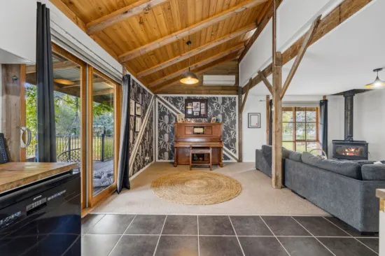 22 Clarkes Road, Enfield, Vic 3352