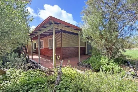 221 Helms Drive, Pink Lake, WA 6450