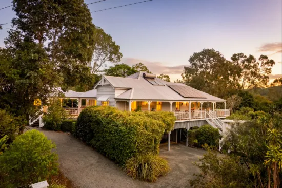 23 McMullen Road, Brookfield, Qld 4069