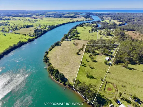 239 Warwiba Road, Old Bar, NSW 2430