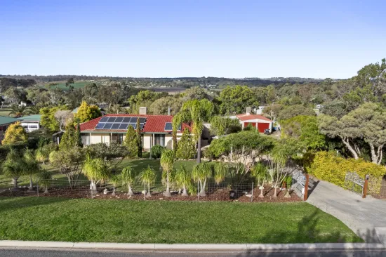 24 Clifford Street, Meringandan West, Qld 4352