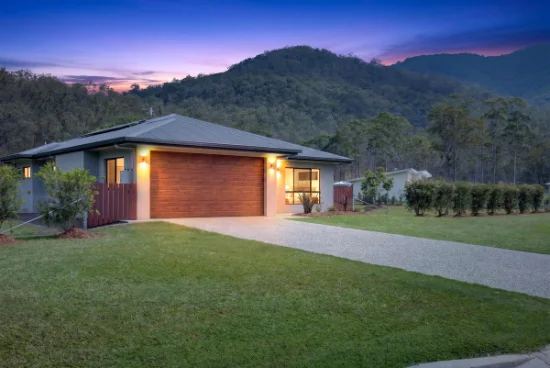 3 Small Close, Carrington, Qld 4883