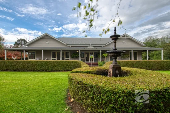 33 Thomas Street, Beaconsfield, Vic 3807