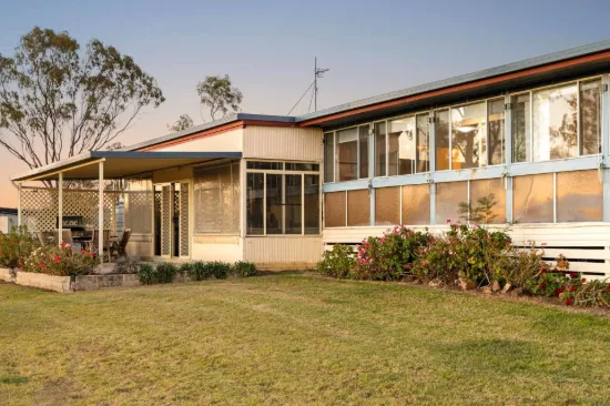 34 Lipp Road, East Greenmount, Qld 4359
