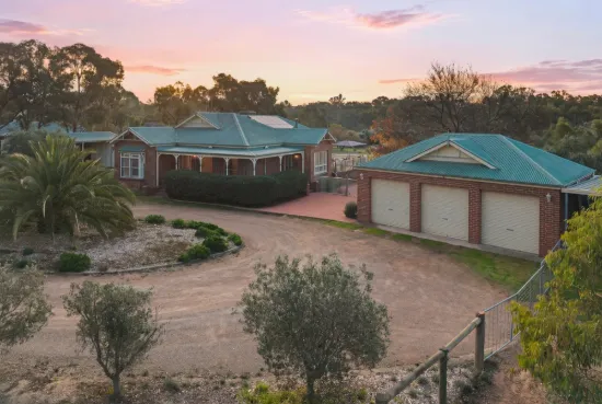 4 George Terrace, Junortoun, Vic 3551