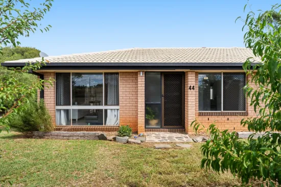 44 Railway Street, Cambooya, Qld 4358