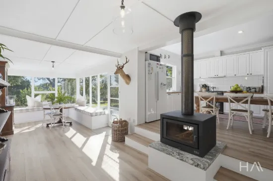 513 Greens Beach Road, York Town, Tas 7270-Image