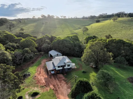 60 Brown Road, Lake Eacham, Qld 4884