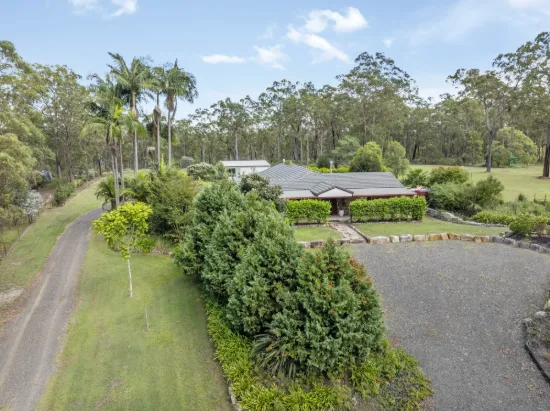 7 Pinnell rd, Crows Nest, Qld 4355