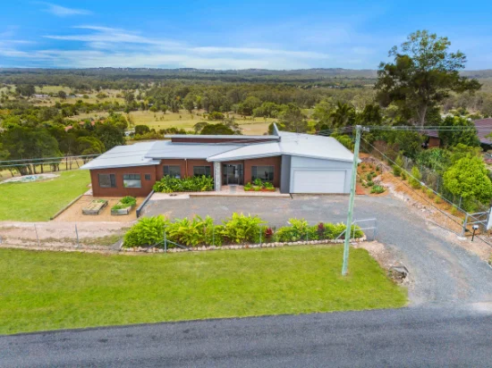 8 Farmhill Place, Takura, Qld 4655