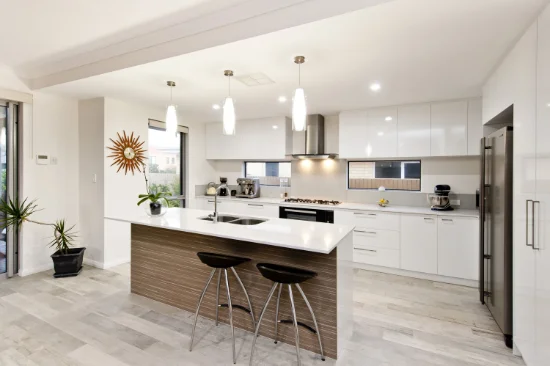 8 Sunset View, Wannanup, WA 6210 - Sold