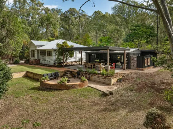 875 Murphys Creek Road, Upper Lockyer, Qld 4352