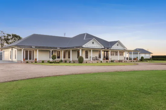 'Balvaird' 9368 New England Highway, Geham, Qld 4352