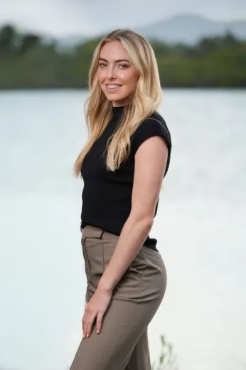 Shania King - Real Estate Agent at Cardow & Partners Property Urunga - Urunga