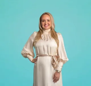 Adrienn Stenner - Real Estate Agent