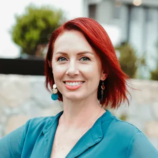 Monique Clemens - Real Estate Agent