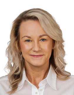 Lisa  Welch - Real Estate Agent