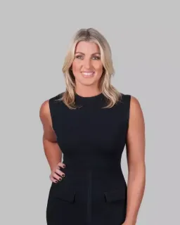 Aimee Longbottom - Real Estate Agent