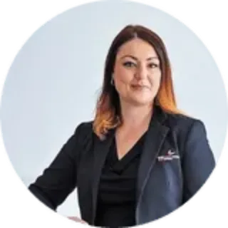 Ainslie Thomas - Real Estate Agent