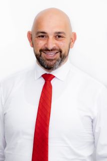 Alen Hewson - Real Estate Agent