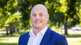 Alex Gangnuzs - Real Estate Agent