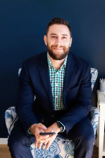 Alex Carter - Real Estate Agent