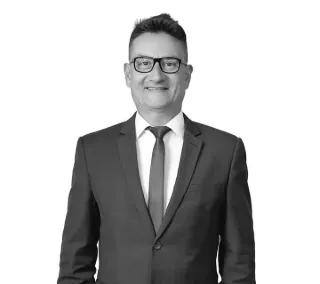 Alex Silva - Real Estate Agent