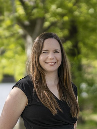 Alexandra Deschanel - Real Estate Agent at Ray White - Canberra